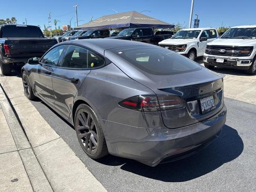 2022 Tesla Model S Plaid