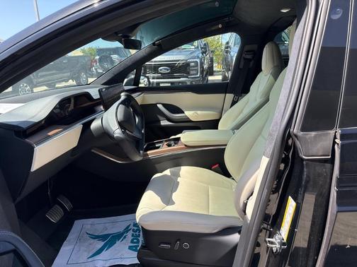 2022 Tesla Model X Base