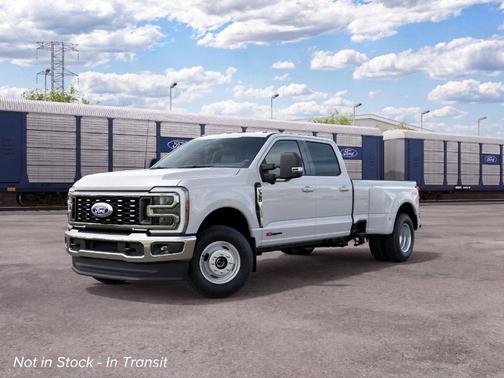 Oxford White 2027 Ford F-350 XLT