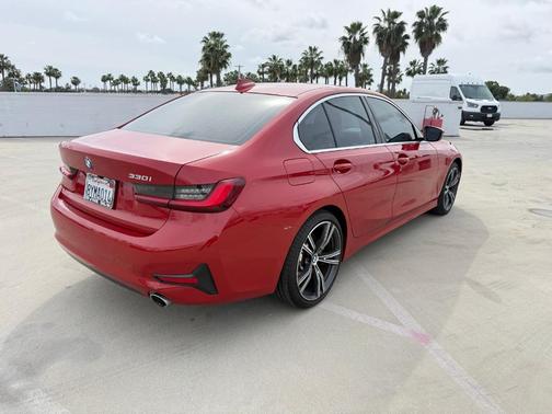 2022 BMW 330 i