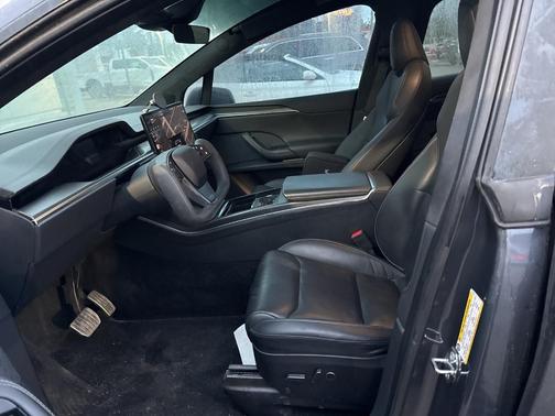 2023 Tesla Model X Plaid