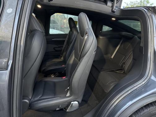 2023 Tesla Model X Plaid