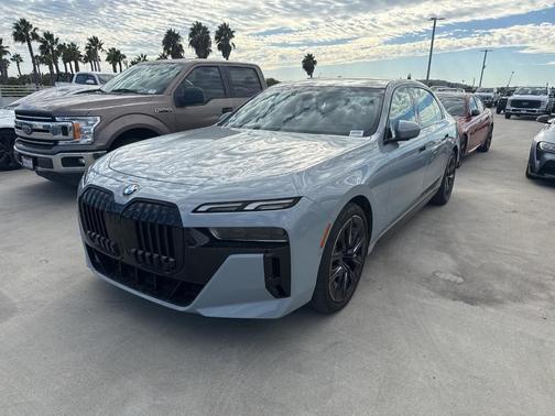 2023 BMW 740 i