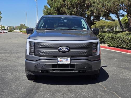 2025 Ford F-150 Lightning XLT
