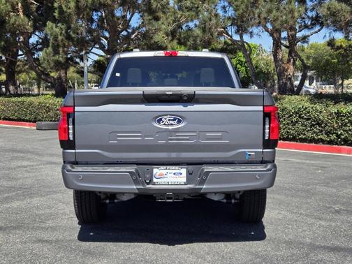 2025 Ford F-150 Lightning XLT