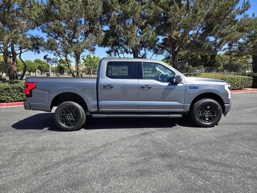 2025 Ford F-150 Lightning XLT