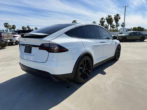 2022 Tesla Model X Base