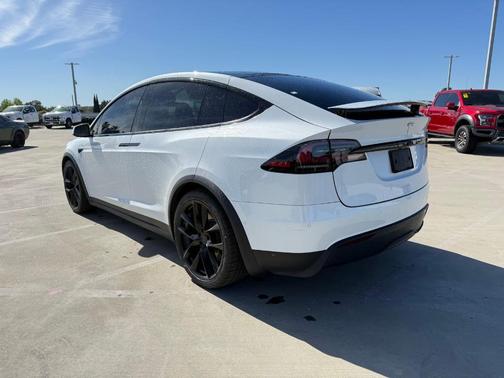 2022 Tesla Model X Base