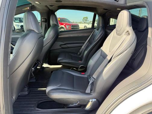 2022 Tesla Model X Base
