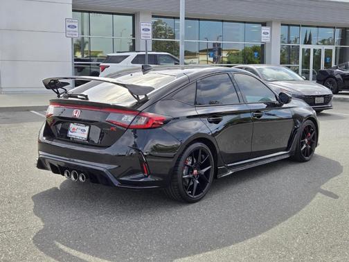 Black 2024 Honda Civic Type R Base