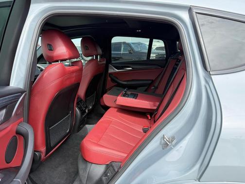 2022 BMW X4 xDrive30i