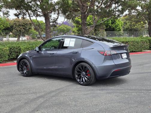2023 Tesla Model Y Performance