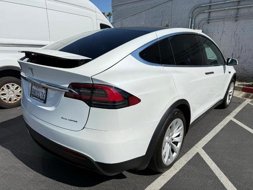2020 Tesla Model X Long Range