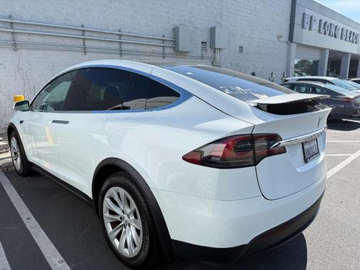 2020 Tesla Model X Long Range