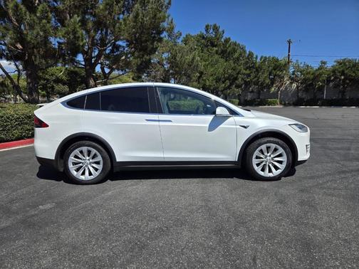 2020 Tesla Model X Long Range