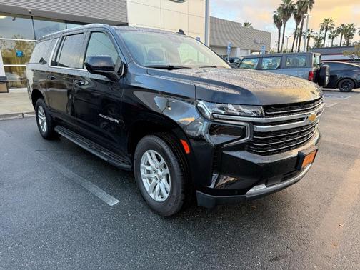 2024 Chevrolet Suburban LT