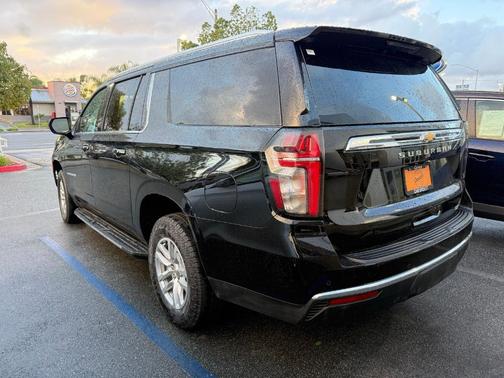 2024 Chevrolet Suburban LT