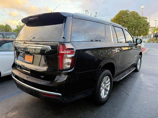 2024 Chevrolet Suburban LT