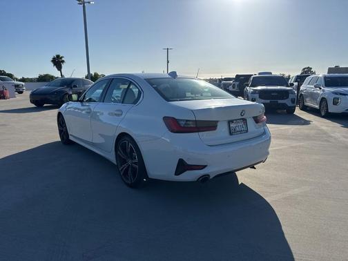 Alpine White 2021 BMW 330 i