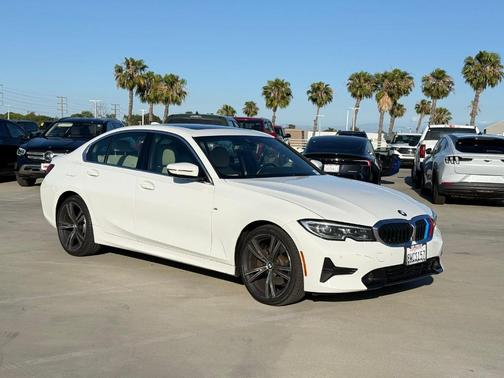 Alpine White 2021 BMW 330 i