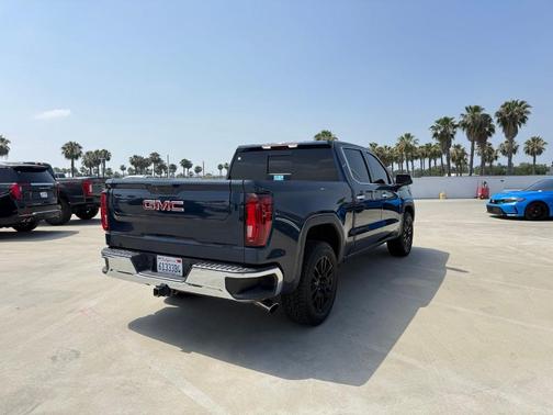 Pacific Blue Metallic 2021 GMC Sierra 1500 SLT