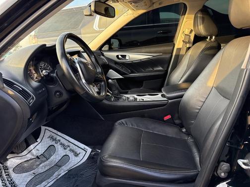 2022 INFINITI Q50 LUXE