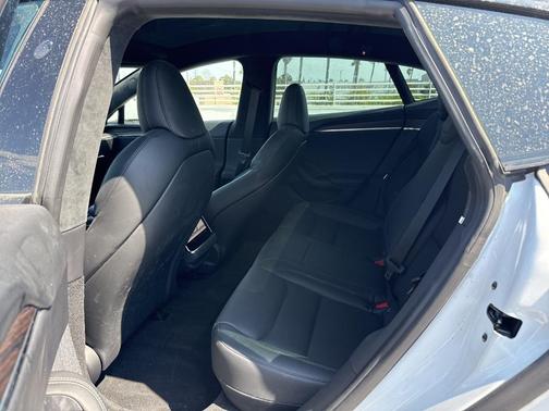 2022 Tesla Model S Base