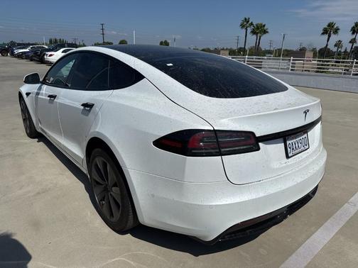 2022 Tesla Model S Base