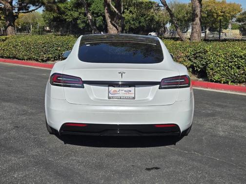 2022 Tesla Model S Base