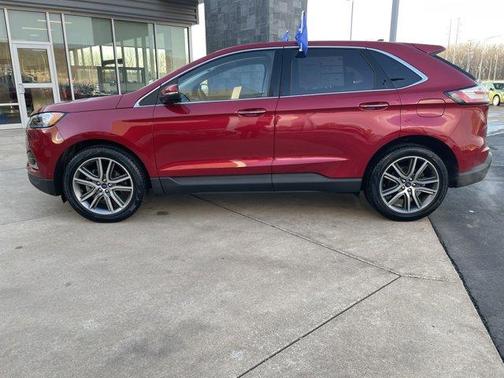 2020 Ford Edge Titanium