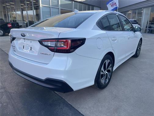 Crystal White Pearl 2025 Subaru Legacy Premium