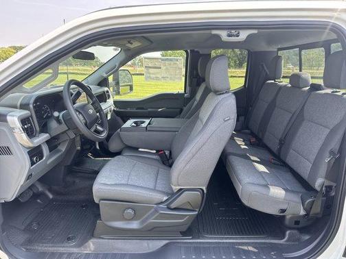 2025 Ford F-250