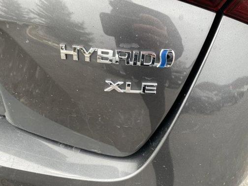 2019 Toyota Prius XLE