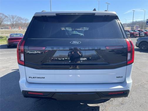 Space Silver 2025 Ford Expedition Max Platinum