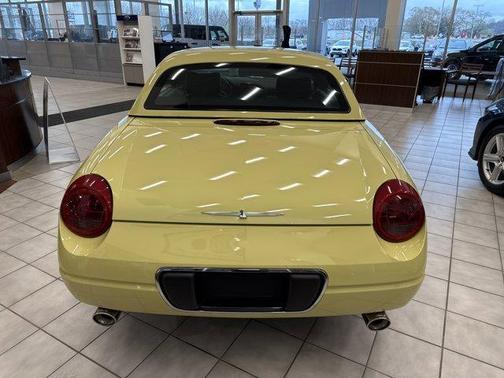 2005 Ford Thunderbird 