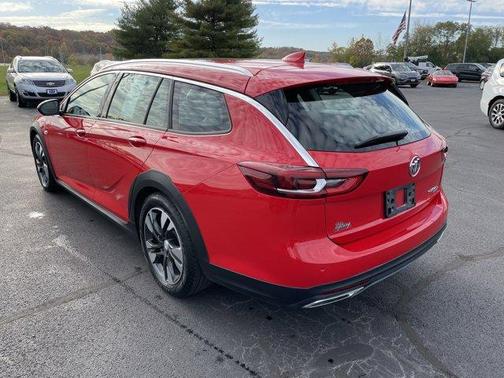 2019 Buick Regal TourX Essence