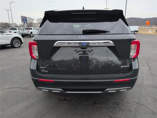Green 2024 Ford Explorer XLT