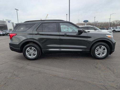 Green 2024 Ford Explorer XLT