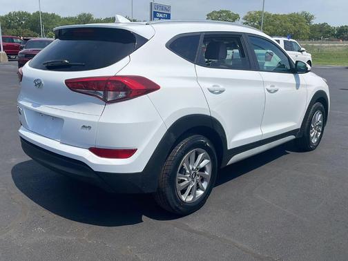 Dazzling White 2018 Hyundai TUCSON SEL