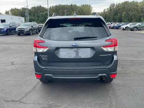 Magnetite Gray Metallic 2023 Subaru Forester Premium