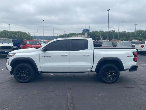 Summit White 2024 Chevrolet Colorado Z71