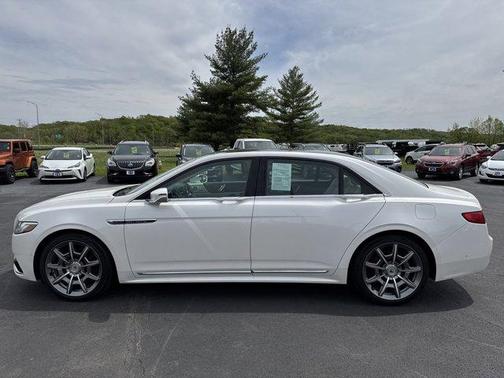 2017 Lincoln Continental Black Label
