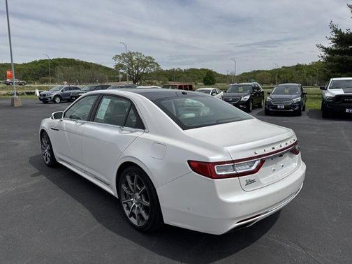 2017 Lincoln Continental Black Label