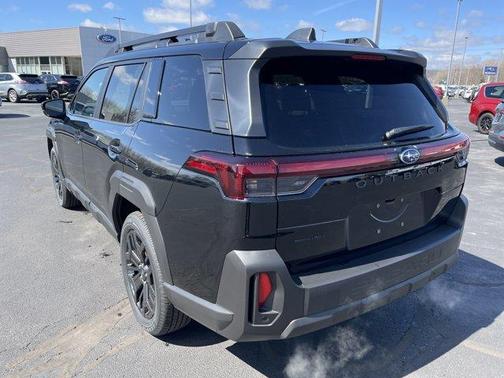 Crystal Black Pearl 2026 Subaru Outback Limited XT