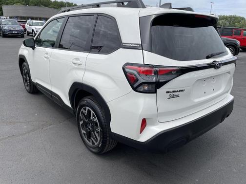Crystal White Pearl 2025 Subaru Forester Premium