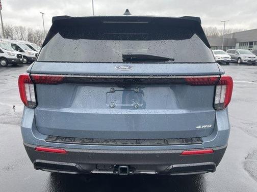 Vapor Blue Metallic 2026 Ford Explorer ST-Line