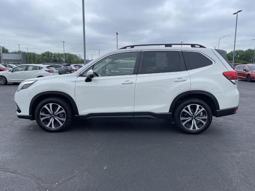 Crystal White Pearl 2024 Subaru Forester Limited