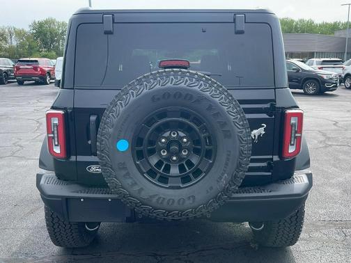 Shadow Black 2026 Ford Bronco Badlands