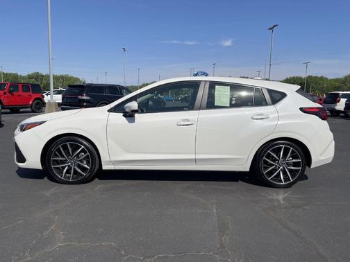 Crystal White Pearl 2025 Subaru Impreza Sport