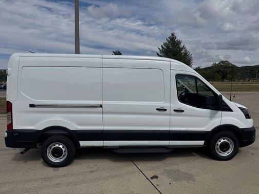 2025 Ford Transit-250 148 WB Medium Roof Cargo